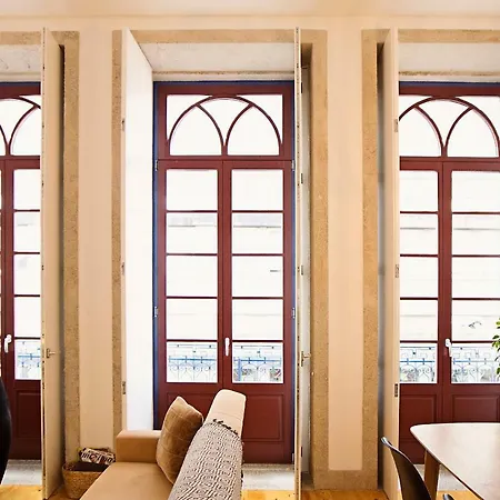 Aliados Town Hall Апартаменты