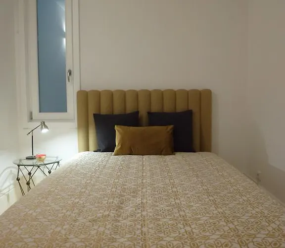 Aliados Town Hall Apartment