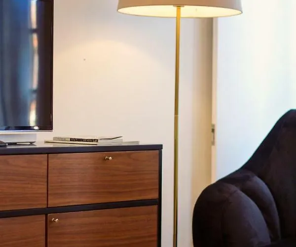 Aliados Town Hall 公寓 *